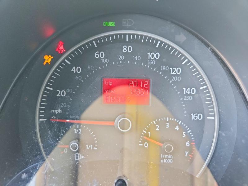 2010 Volkswagen New Beetle მანქანა იყიდება აუქციონზე, vin: 3VWRW3AG1AM026671, აუქციონის ნომერი: 58651216