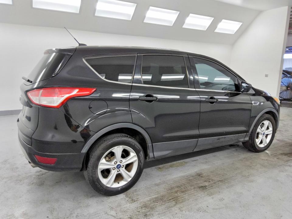 2015 Ford Escape მანქანა იყიდება აუქციონზე, vin: 1FMCU0G93FUB64457, აუქციონის ნომერი: 57754036
