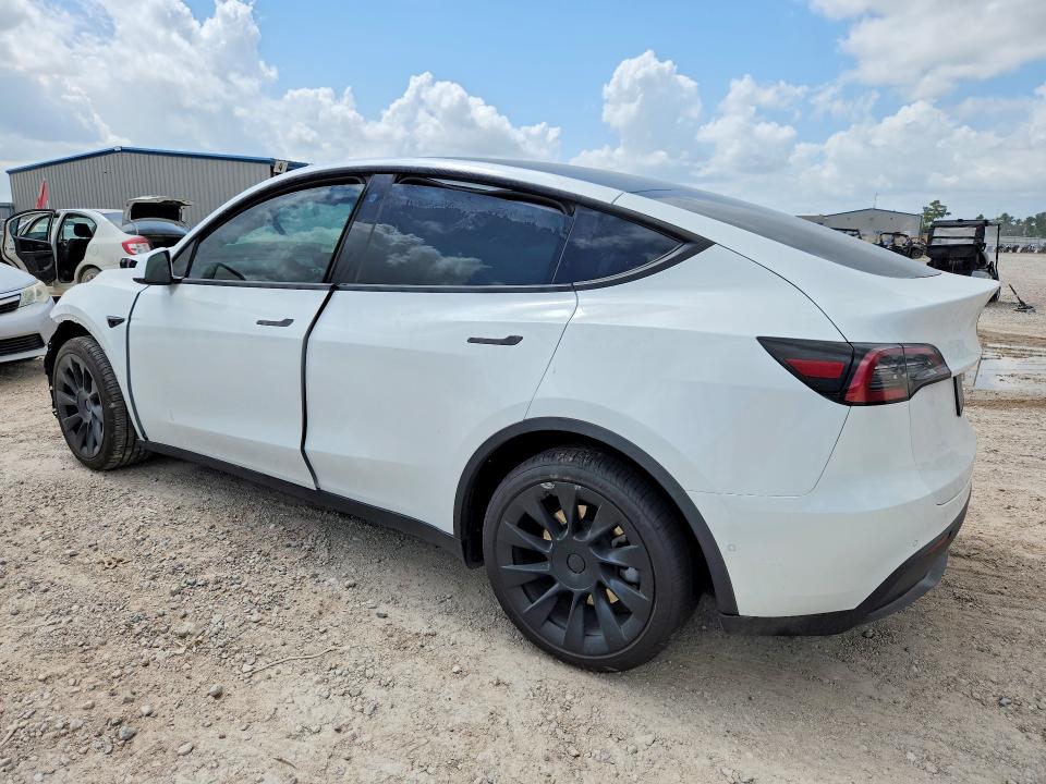 58760376 :رقم المزاد ، 7SAYGAEE1NF549808 vin ، 2022 Tesla Model Y مزاد بيع