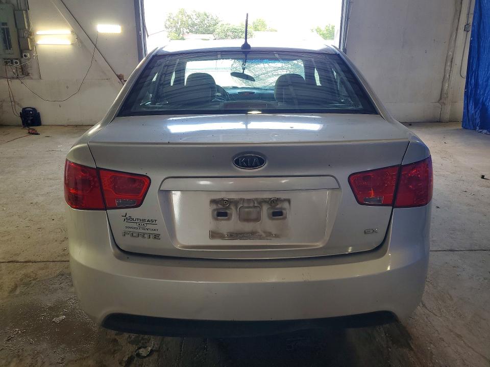 2011 Kia Forte მანქანა იყიდება აუქციონზე, vin: KNAFU4A20B5885972, აუქციონის ნომერი: 56902716