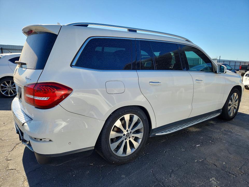 56549066 :رقم المزاد ، 4JGDF6EE6HA947102 vin ، 2017 Mercedes-benz Gls مزاد بيع