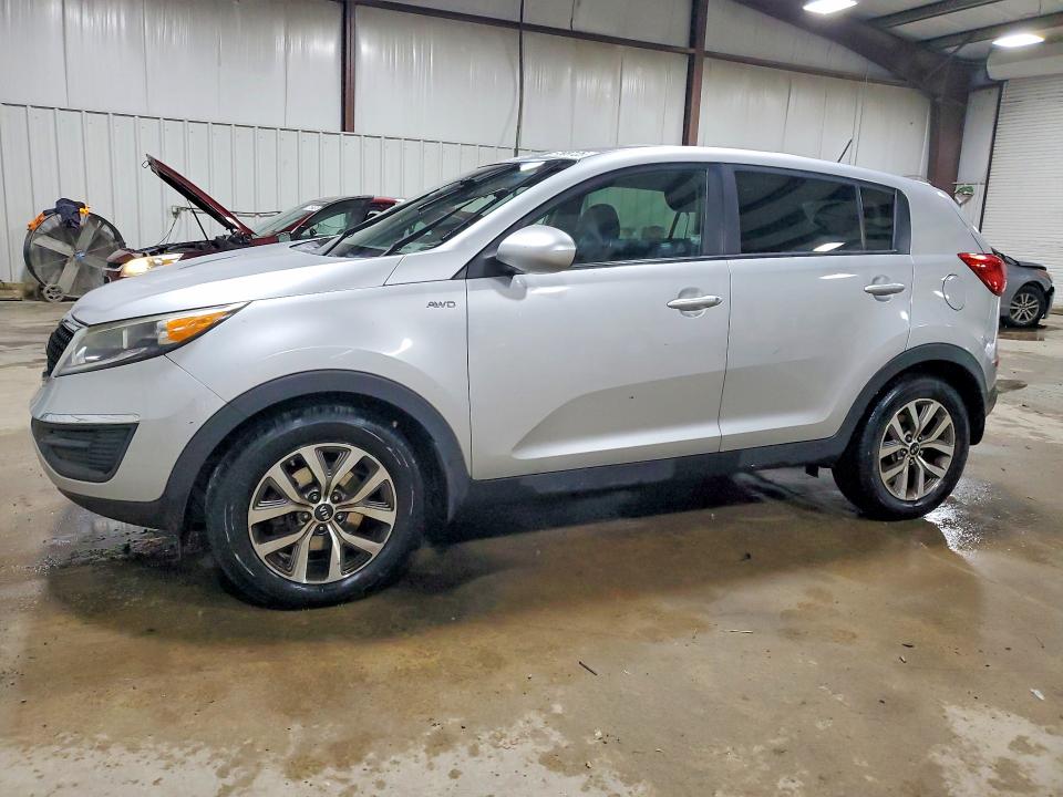 Auction sale of the 2016 Kia Sportage, vin: KNDPBCAC8G7831055, lot number: 57689126