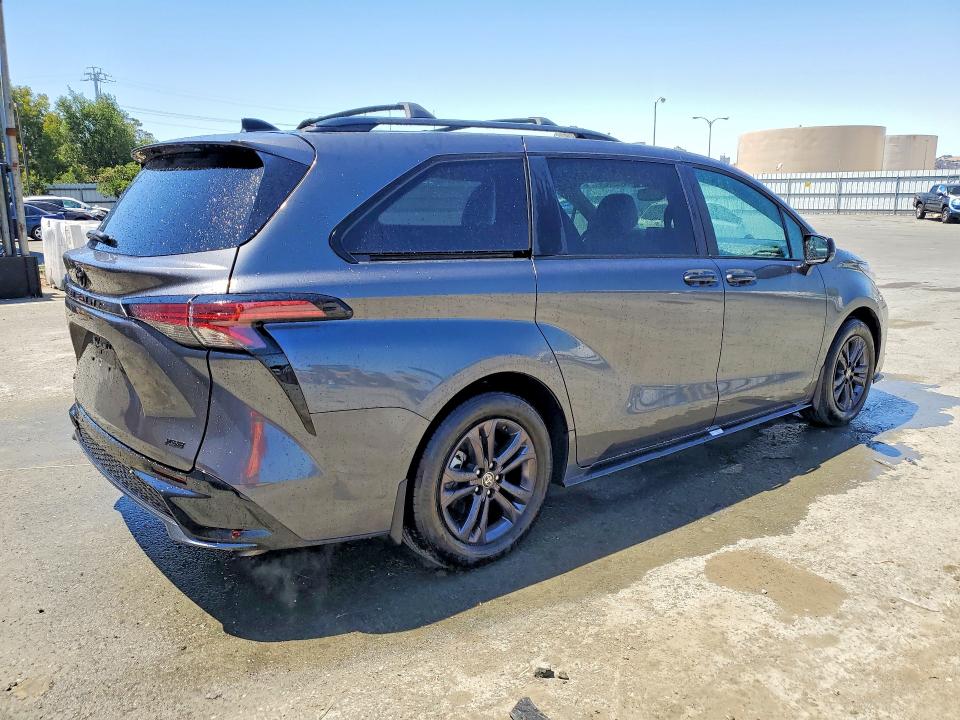 57594026 :رقم المزاد ، 5TDDSKFC0SS178872 vin ، 2025 Toyota Sienna مزاد بيع