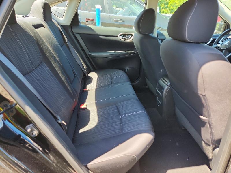 55922646 :رقم المزاد ، 3N1AB7AP5JY247382 vin ، 2018 Nissan Sentra مزاد بيع