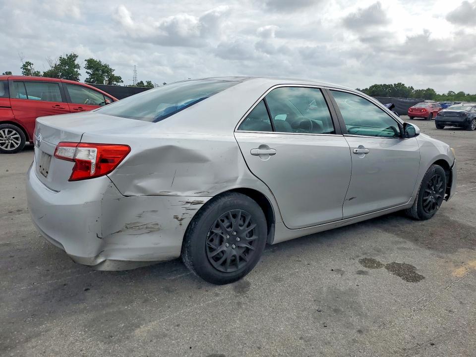 55680106 :رقم المزاد ، 4T1BF1FK7EU736208 vin ، 2014 Toyota Camry مزاد بيع