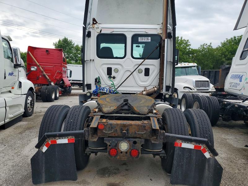 Продаж на аукціоні авто 2016 Freightliner Cascadia 125, vin: 1FUBGEDV1GLHC5761, номер лоту: 50610106