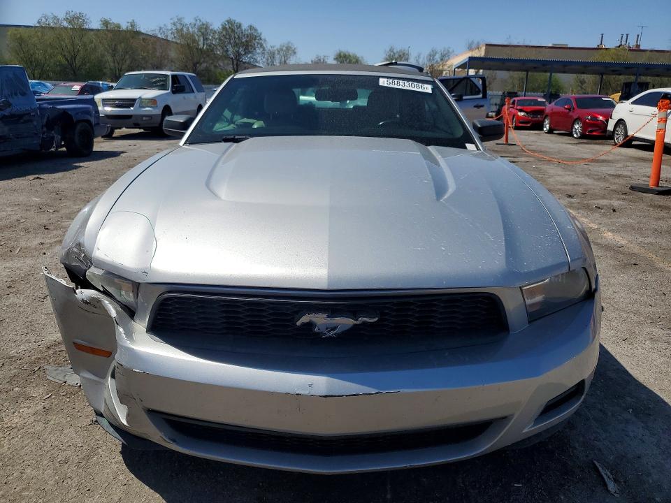 58833086 :رقم المزاد ، 1ZVBP8EN4A5116679 vin ، 2010 Ford Mustang مزاد بيع