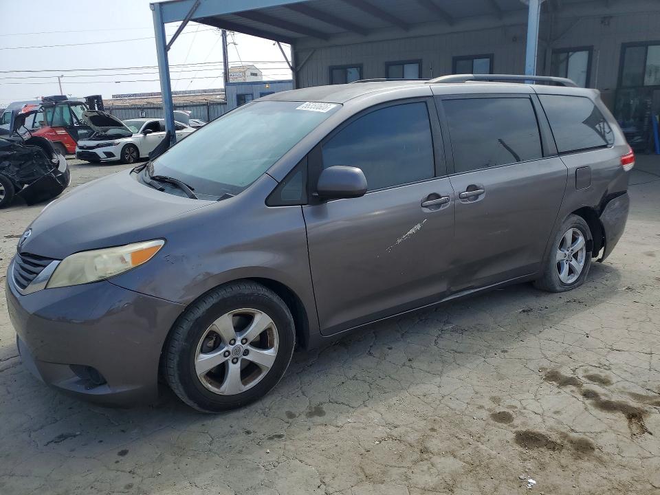 Продаж на аукціоні авто 2011 Toyota Sienna, vin: 5TDKK3DC8BS046488, номер лоту: 56350606