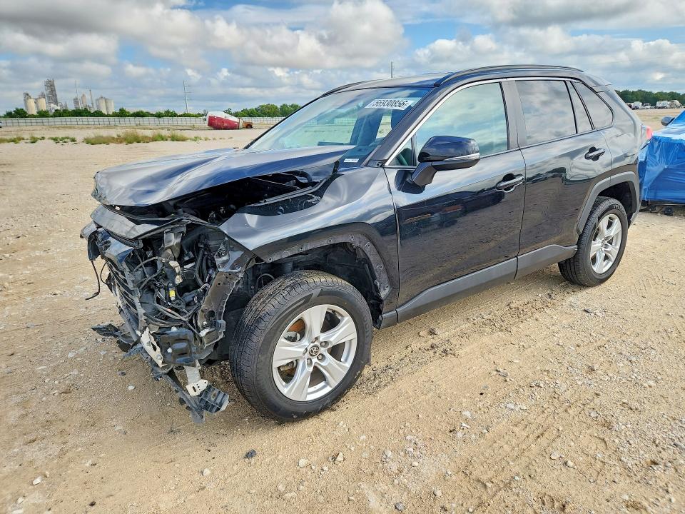 56930856 :رقم المزاد ، 2T3W1RFV0MW150318 vin ، 2021 Toyota Rav4 مزاد بيع