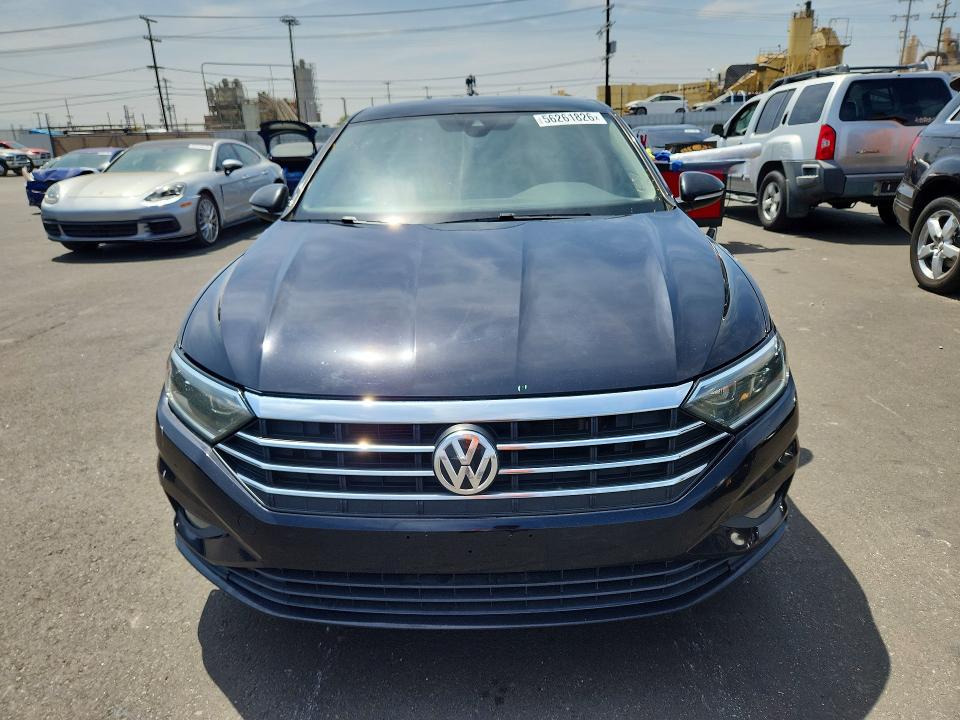 56261826 :رقم المزاد ، 3VWG57BU3KM057461 vin ، 2019 Volkswagen Jetta مزاد بيع