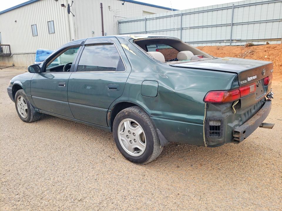 57560176 :رقم المزاد ، 4T1BG22K5XU582044 vin ، 1999 Toyota Camry مزاد بيع