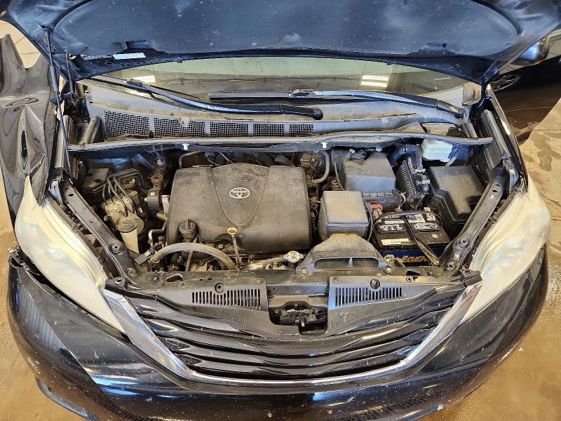 55405606 :رقم المزاد ، 5TDJZ3DC6HS166404 vin ، 2017 Toyota Sienna مزاد بيع