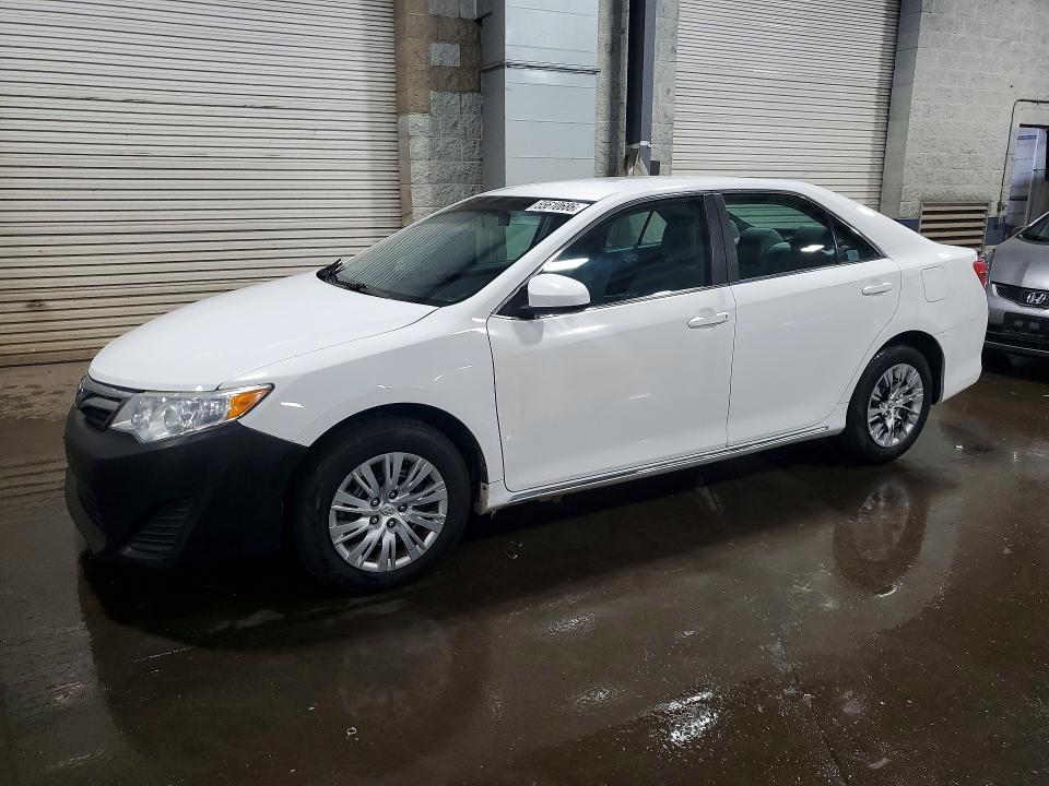 2014 Toyota Camry მანქანა იყიდება აუქციონზე, vin: 4T4BF1FK9ER348600, აუქციონის ნომერი: 55610686