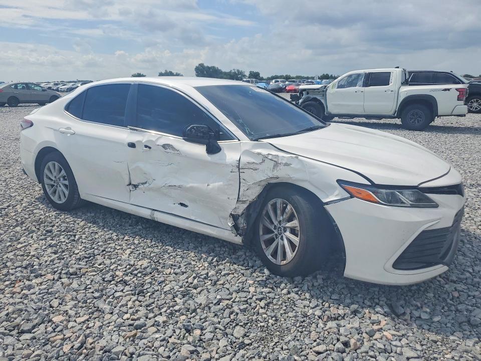 Продаж на аукціоні авто 2022 Toyota Camry, vin: 4T1C11AK0NU637756, номер лоту: 58181826