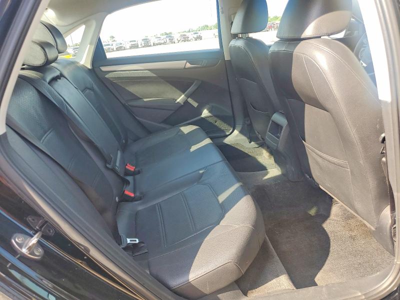 55321386 :رقم المزاد ، 1VWAT7A36FC060530 vin ، 2015 Volkswagen Passat مزاد بيع
