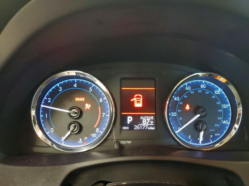 Продажа на аукционе авто 2018 Toyota Corolla, vin: 5YFBURHE3JP844185, номер лота: 57847386