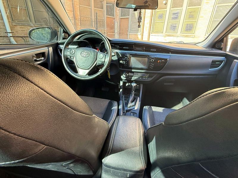 58145386 :رقم المزاد ، 2T1BURHE3FC415667 vin ، 2015 Toyota Corolla مزاد بيع