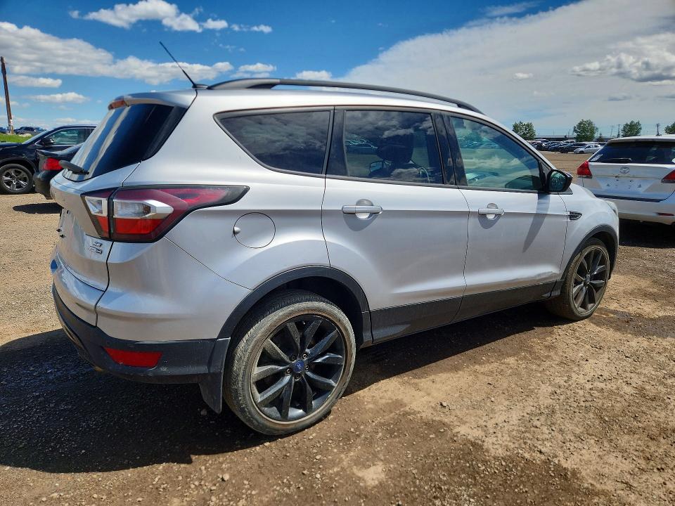 Продажа на аукционе авто 2017 Ford Escape, vin: 1FMCU9GD9HUA16681, номер лота: 56650036