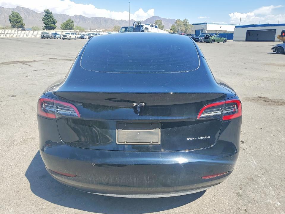 55602666 :رقم المزاد ، 5YJ3E1EB1NF335467 vin ، 2022 Tesla Model 3 مزاد بيع