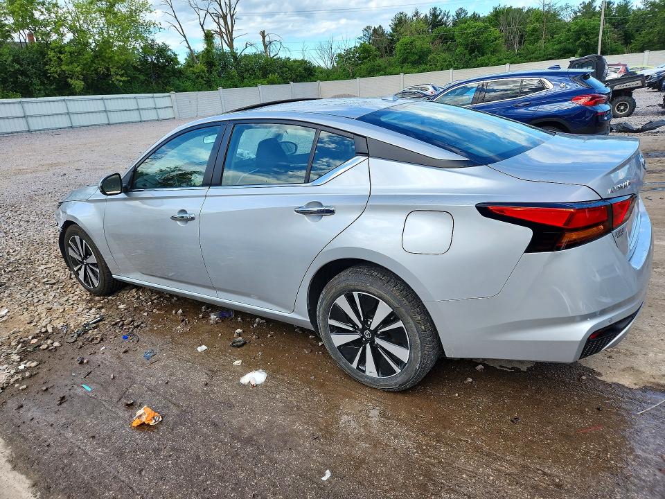 56767536 :رقم المزاد ، 1N4BL4DW2NN368976 vin ، 2022 Nissan Altima مزاد بيع