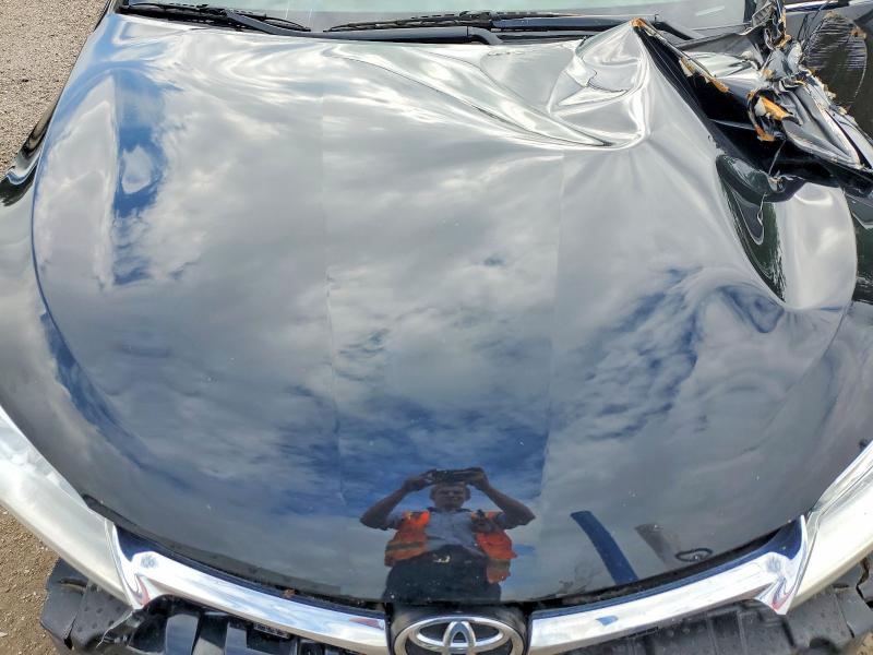 55894436 :رقم المزاد ، 4T1BF1FK0HU344496 vin ، 2017 Toyota Camry مزاد بيع