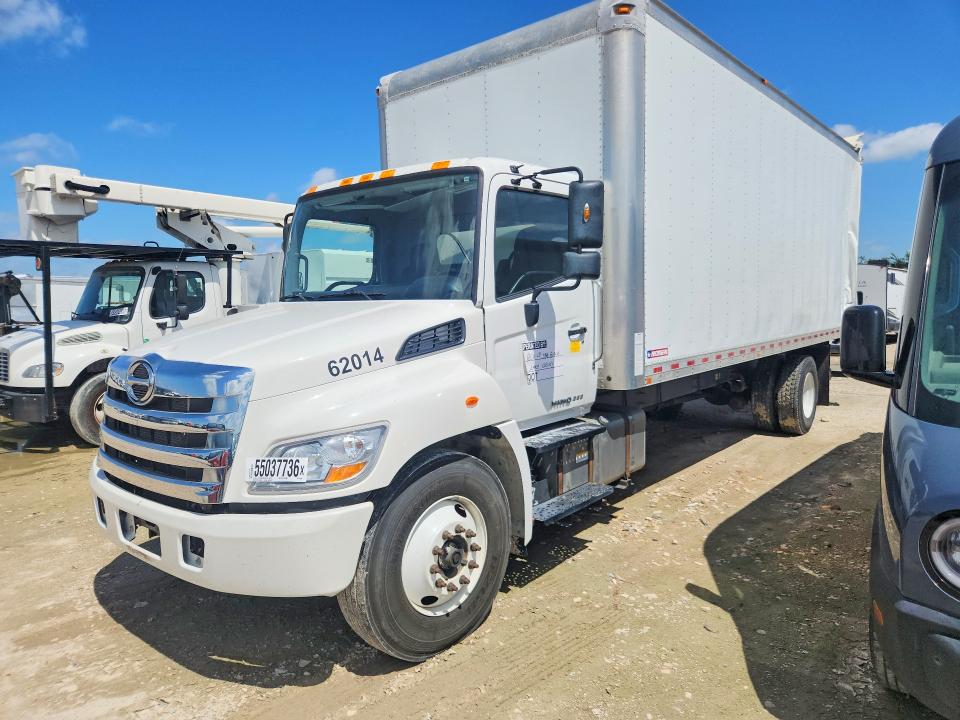 55037736 :رقم المزاد ، 5PVNJ8JV6L4S75932 vin ، 2020 Hino 258/268 مزاد بيع
