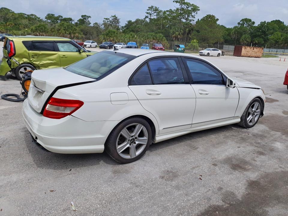 2010 Mercedes-benz C მანქანა იყიდება აუქციონზე, vin: WDDGF5EB6AF376176, აუქციონის ნომერი: 55735526