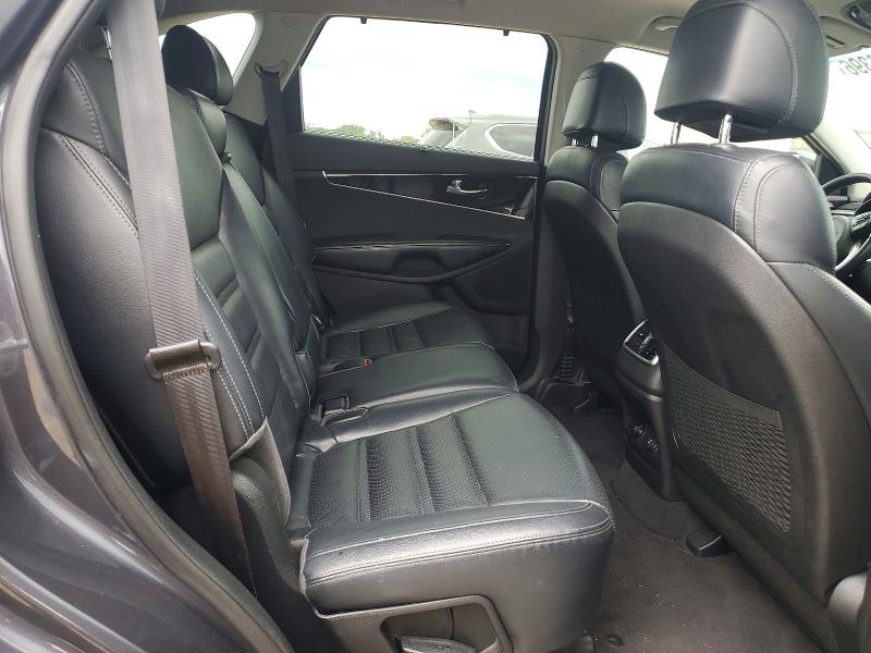 2017 Kia Sorento მანქანა იყიდება აუქციონზე, vin: 5XYPHDA59HG204357, აუქციონის ნომერი: 58036396