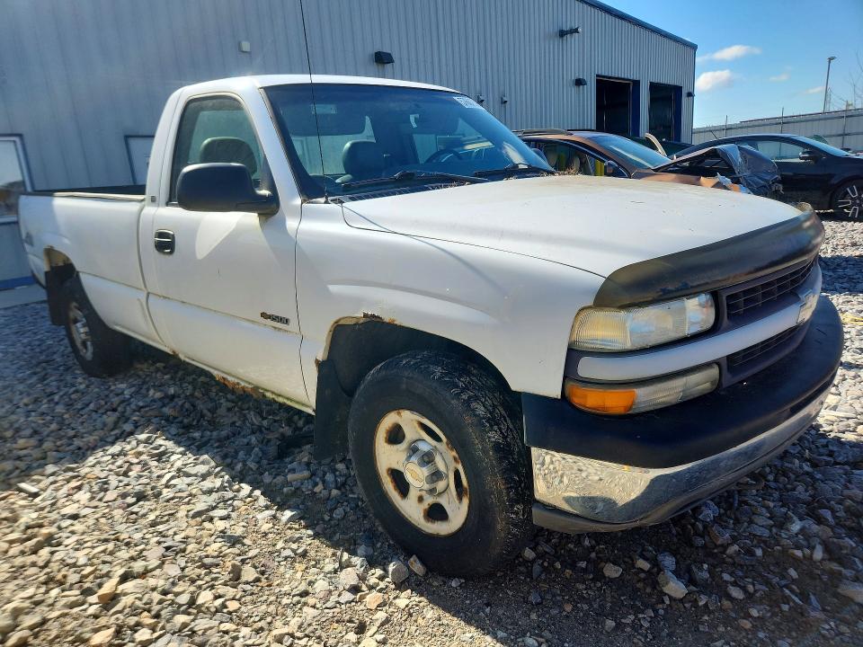 Продаж на аукціоні авто 2000 Chevrolet Silverado, vin: 1GCEK14T5YE330905, номер лоту: 57607596