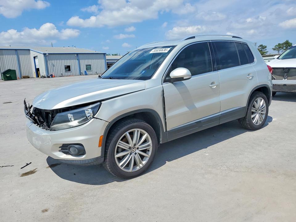 55656636 :رقم المزاد ، WVGBV7AXXFW568983 vin ، 2015 Volkswagen Tiguan مزاد بيع