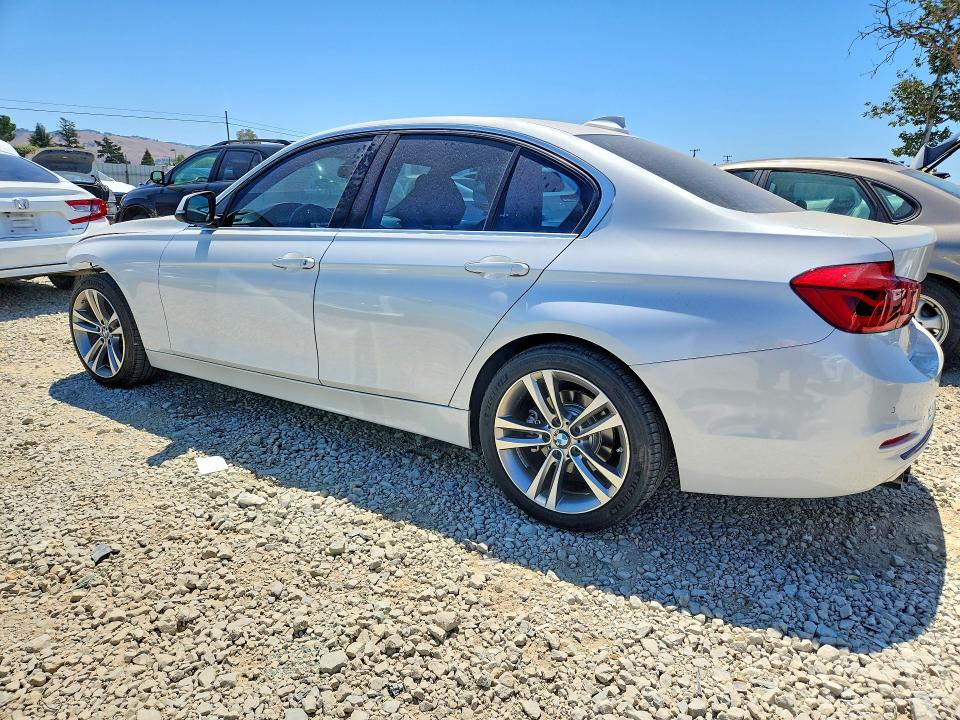 57734726 :رقم المزاد ، WBA8B9G5XHNU50107 vin ، 2017 Bmw 330 مزاد بيع