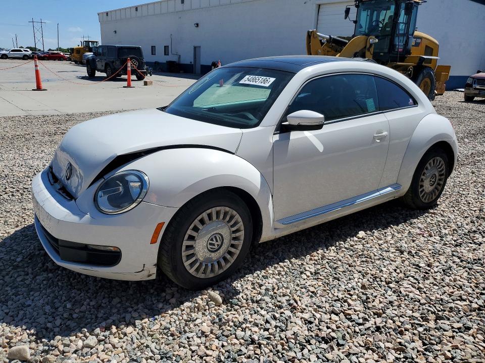 2014 Volkswagen Beetle მანქანა იყიდება აუქციონზე, vin: 3VWJP7AT6EM612447, აუქციონის ნომერი: 54865186