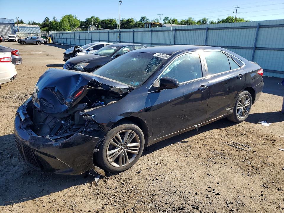 55898086 :رقم المزاد ، 4T1BF1FKXHU677644 vin ، 2017 Toyota Camry مزاد بيع