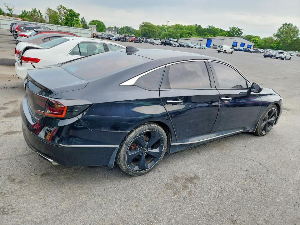 2018 Honda Accord მანქანა იყიდება აუქციონზე, vin: 1HGCV1F96JA026268, აუქციონის ნომერი: 57854946
