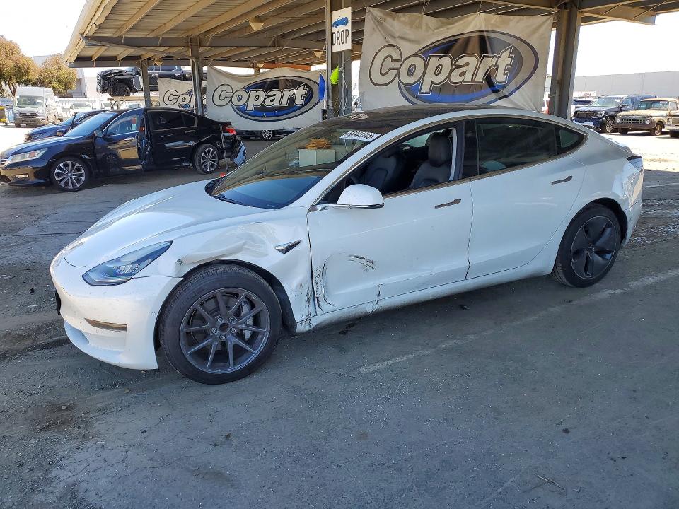 56941446 :رقم المزاد ، 5YJ3E1EA7LF633140 vin ، 2020 Tesla Model 3 مزاد بيع