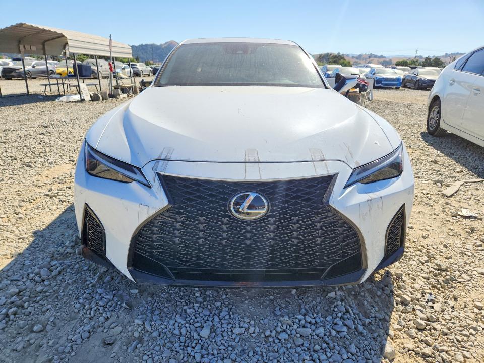 58236906 :رقم المزاد ، JTHGZ1B26N5052203 vin ، 2022 Lexus Is مزاد بيع