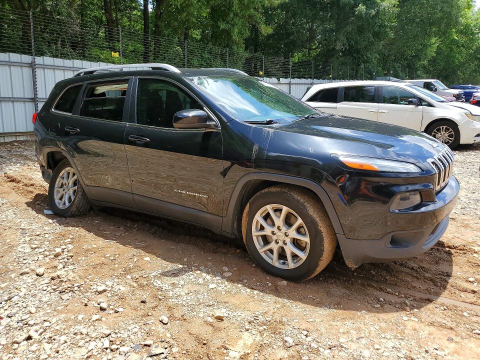 2017 Jeep Cherokee მანქანა იყიდება აუქციონზე, vin: 1C4PJLCB3HD221820, აუქციონის ნომერი: 57863426