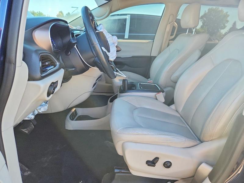 56777936 :رقم المزاد ، 2C4RC1EG8JR104141 vin ، 2018 Chrysler Pacifica مزاد بيع