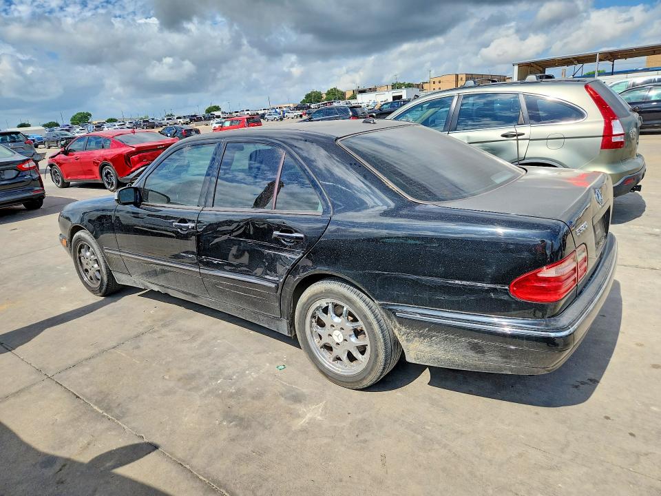 56827146 :رقم المزاد ، WDBJF65J41B255441 vin ، 2001 Mercedes-benz E مزاد بيع