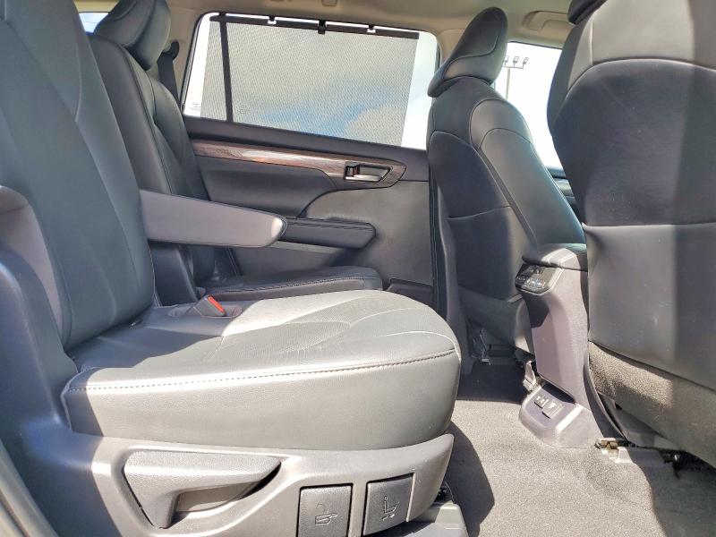 Продажа на аукционе авто 2021 Toyota Highlander Hybrid, vin: 5TDYARAH6MS005151, номер лота: 57834276