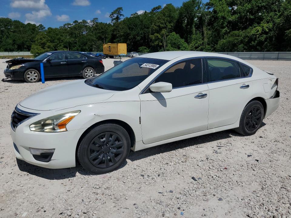 2015 Nissan Altima მანქანა იყიდება აუქციონზე, vin: 1N4AL3AP3FN890634, აუქციონის ნომერი: 54512986