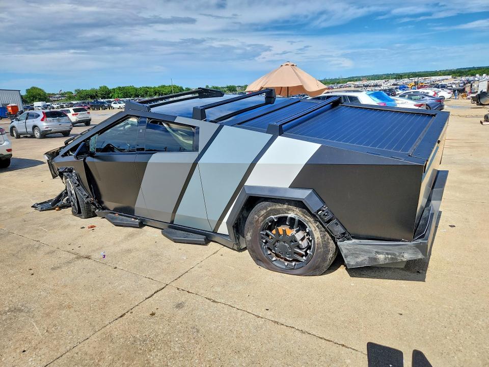 Продажа на аукционе авто 2025 Tesla Cybertruck, vin: 7G2CEHED0SA067723, номер лота: 56941996