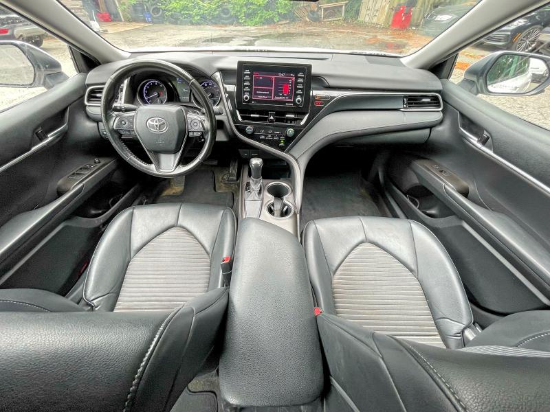 59005666 :رقم المزاد ، 4T1G11AK6MU5588 vin ، 2021 Toyota Camry مزاد بيع