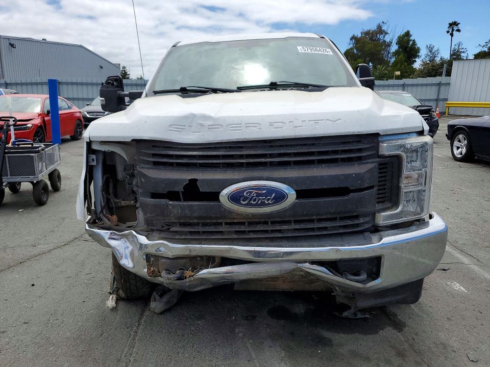 57956426 :رقم المزاد ، 1FT7X2B63KED29272 vin ، 2019 Ford F250 مزاد بيع