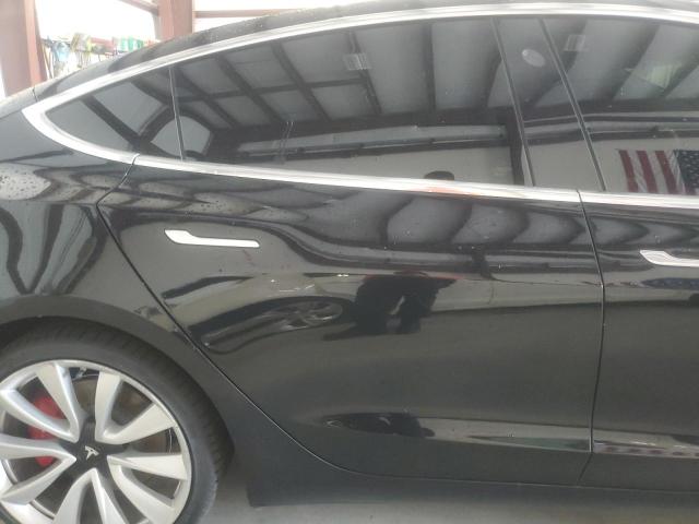 57651896 :رقم المزاد ، 5YJ3E1EB8JF082674 vin ، 2018 Tesla Model 3 مزاد بيع