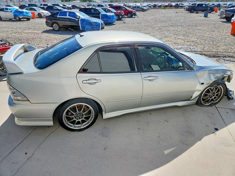 Продажа на аукционе авто 1999 Toyota Altezza, vin: SXE100019858, номер лота: 58798296