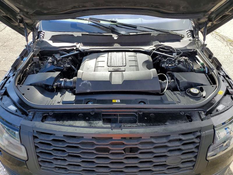 55817556 :رقم المزاد ، SALGR2RV9JA383844 vin ، 2018 Land Rover Range Rover مزاد بيع