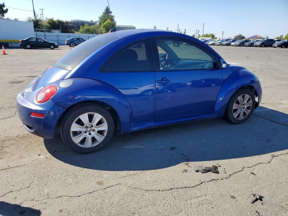 58039146 :رقم المزاد ، 3VWPG31C28M525782 vin ، 2008 Volkswagen New Beetle مزاد بيع