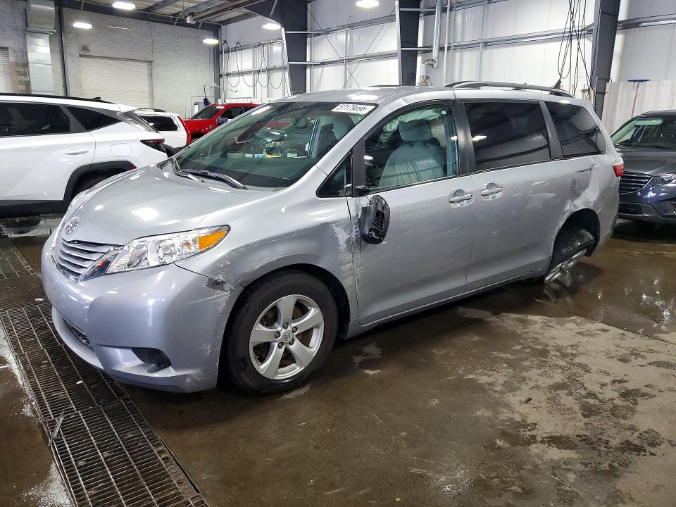 Aukcja sprzedaży 2015 Toyota Sienna, vin: 5TDKK3DC5FS662607, numer aukcji: 57179096