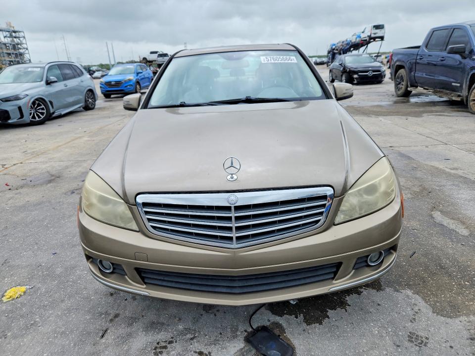 57605666 :رقم المزاد ، WDDGF5EB4AF384261 vin ، 2010 Mercedes-benz C مزاد بيع